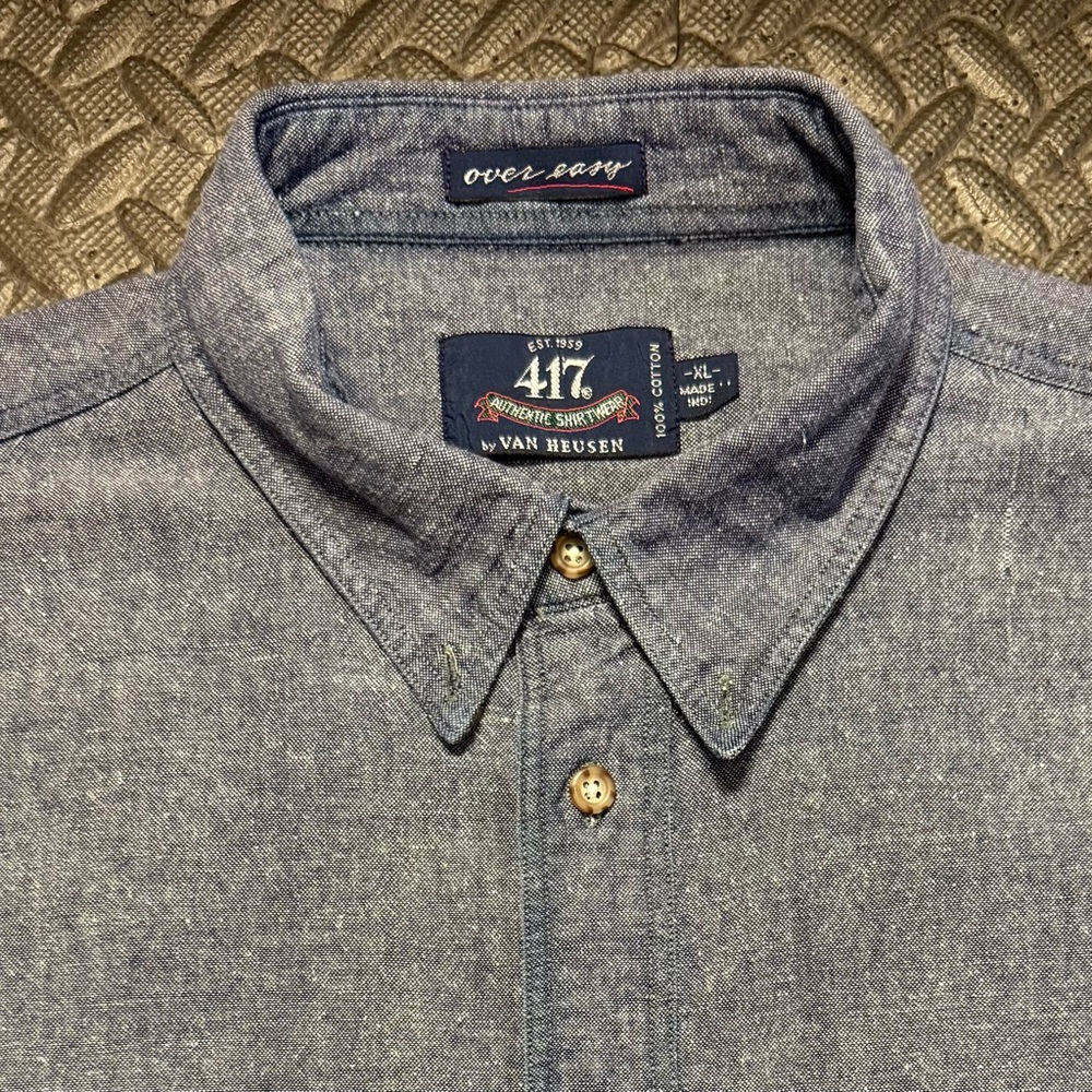 Van Heusen Men's Blue Chambray Button Down Shirt Size XL - Picture 4 of 10